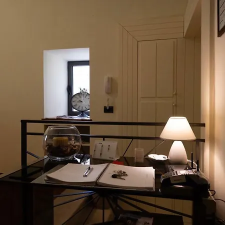 Il Pozzo Di San Lorenzo فندق مبيت وإفطار بوتنزا